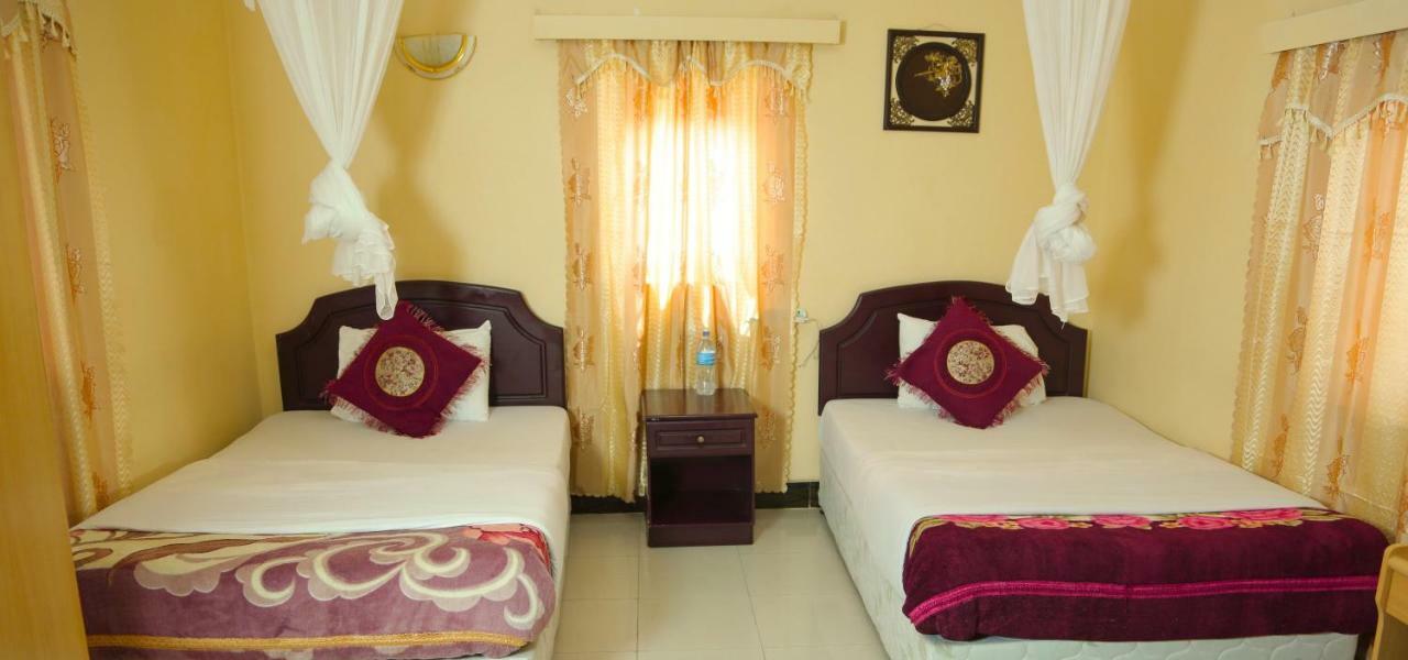 Mbeya Hotel Bagian luar foto